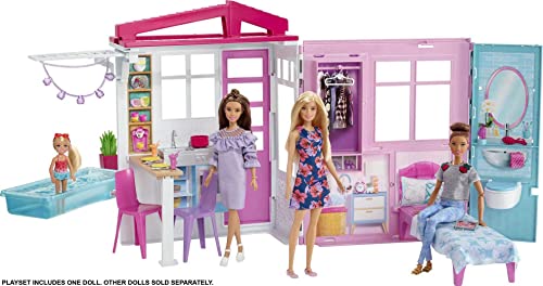 Barbie ​Loft con Bambola, Casa a 1 Piano, Portatile con Piscina e Accessori, Giocattolo per Bambine da 3 + Anni, Packaging Online, GWY84 [Esclusivo Amazon]
